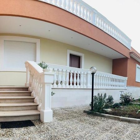 Villa Raffaele Trani Zewnętrze zdjęcie